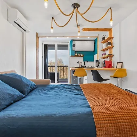 Azur ,5 Min -5 Min Arena - Clim - Parking Gratuit Privee - 4 Personnes *
