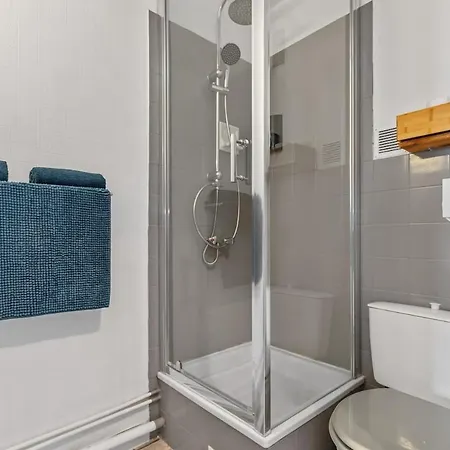 Azur ,5 Min -5 Min Arena - Clim - Parking Gratuit Privee - 4 Personnes Apartment Mauguio