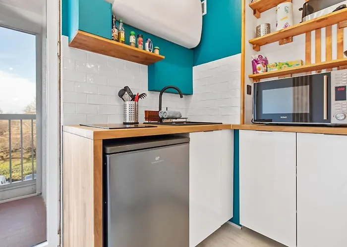 Azur ,5 Min -5 Min Arena - Clim - Parking Gratuit Privee - 4 Personnes * Mauguio