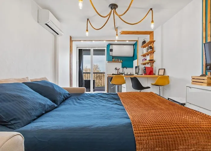 Azur ,5 Min -5 Min Arena - Clim - Parking Gratuit Privee - 4 Personnes *
