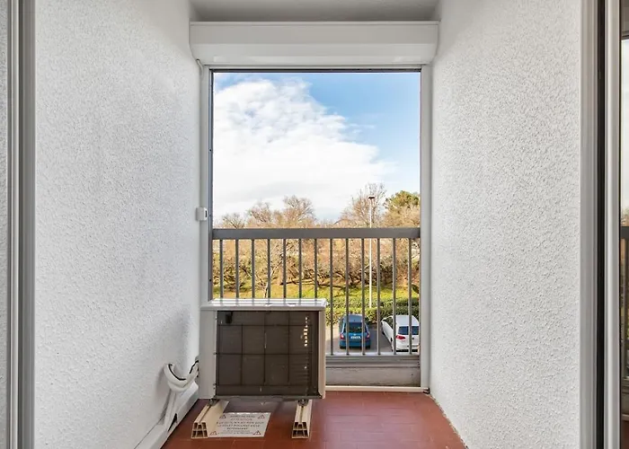 Azur ,5 Min -5 Min Arena - Clim - Parking Gratuit Privee - 4 Personnes